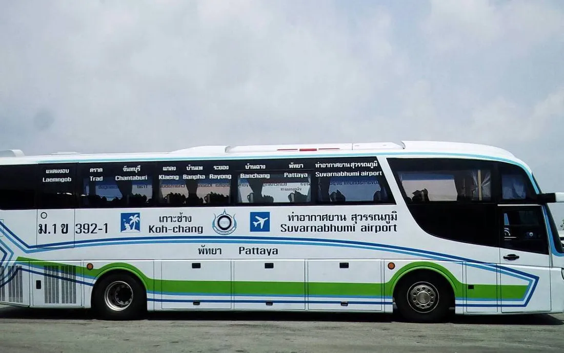 A Koh Chang–Pattaya–Suvarnabhumi airport coach parked on the eastern seaboard